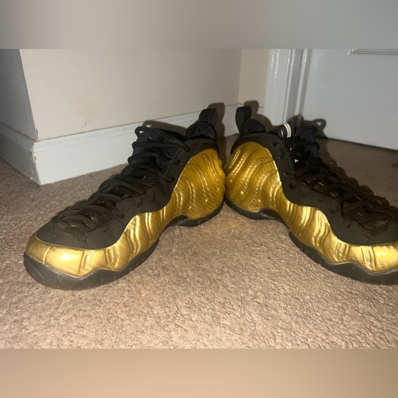 Metalic Gold Foamposites size 9.5 - Picture 4 of 4